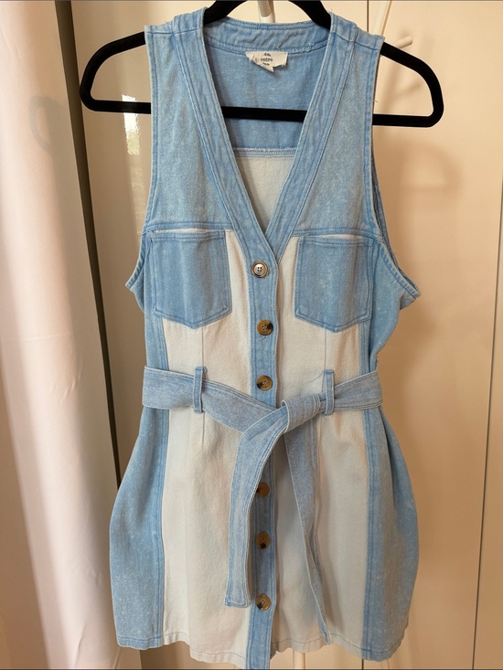 entro Dresses & Skirts - entro Light Blue and White Denim Button-Front Dress with Belt